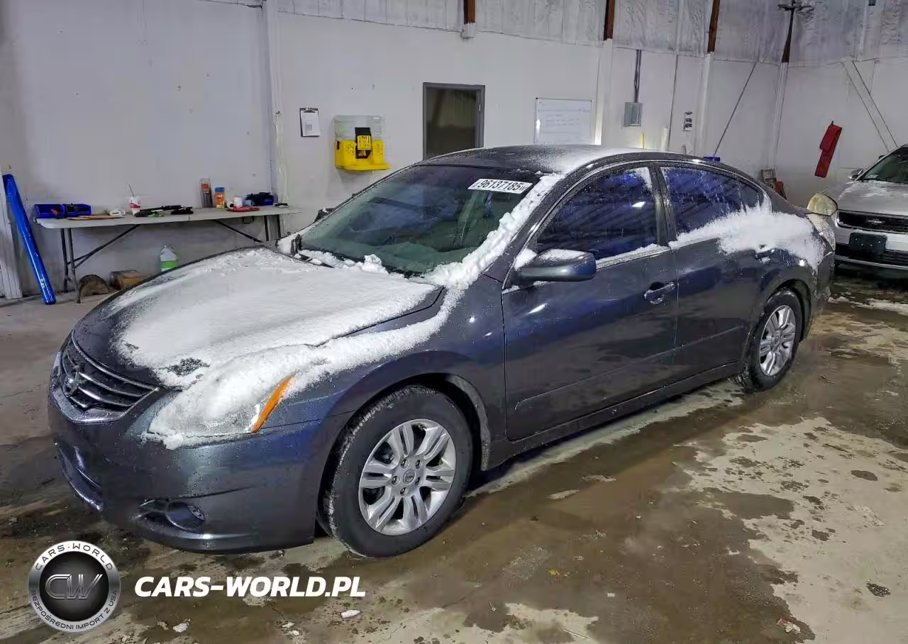 2010 Nissan Altima Base