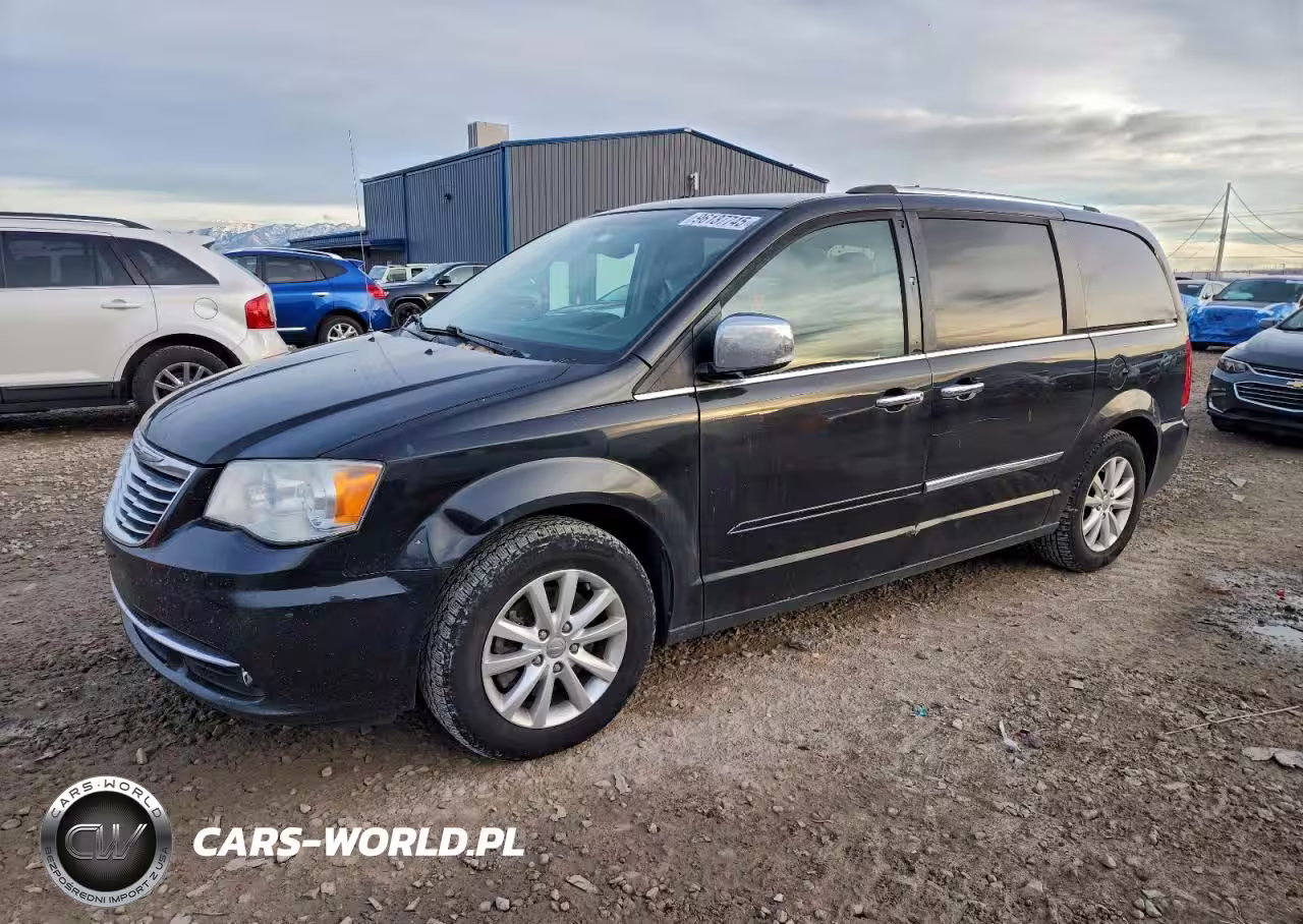 2015 Chrysler Town & Country Limited Platinum