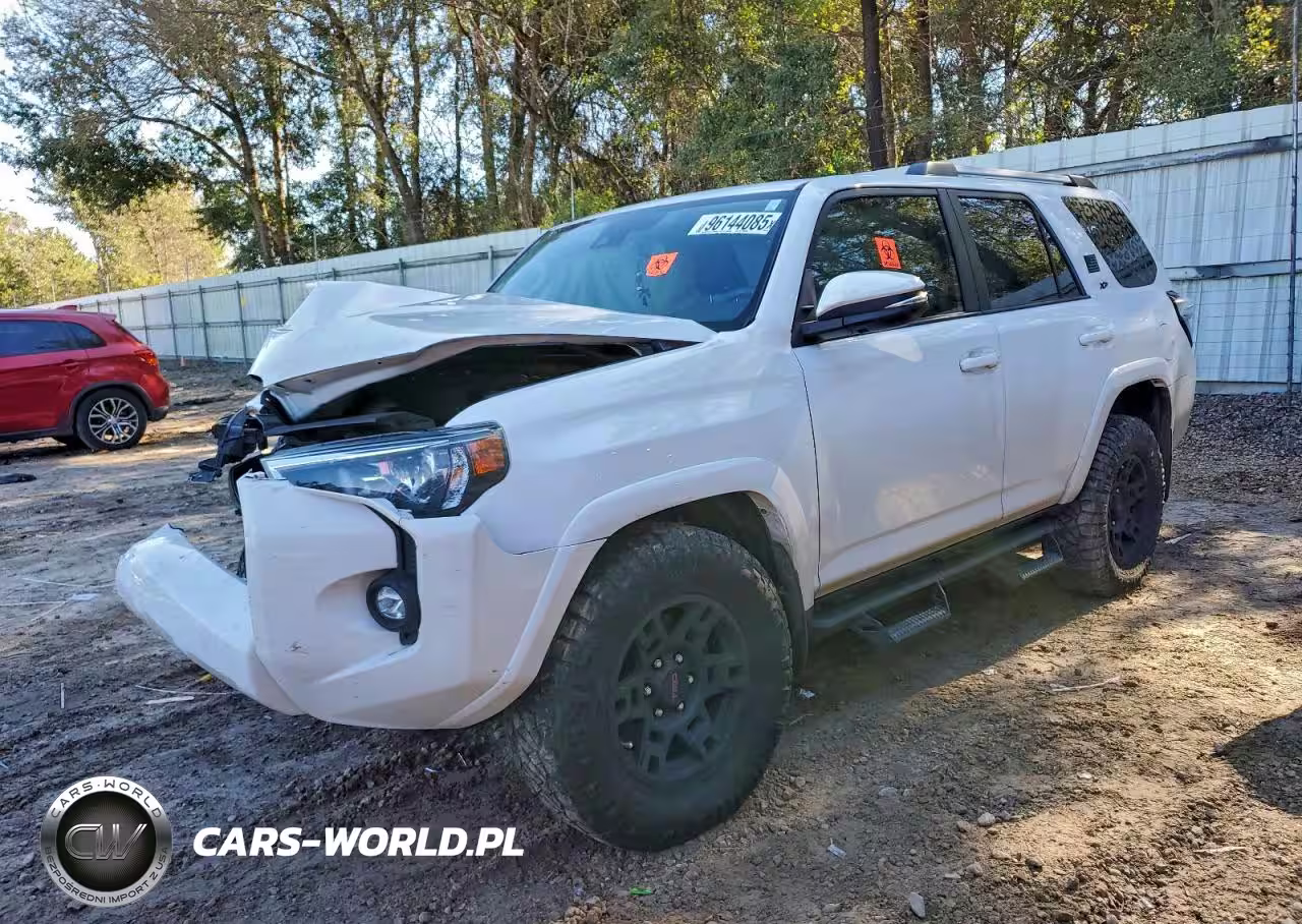 2024 Toyota 4Runner Sr5