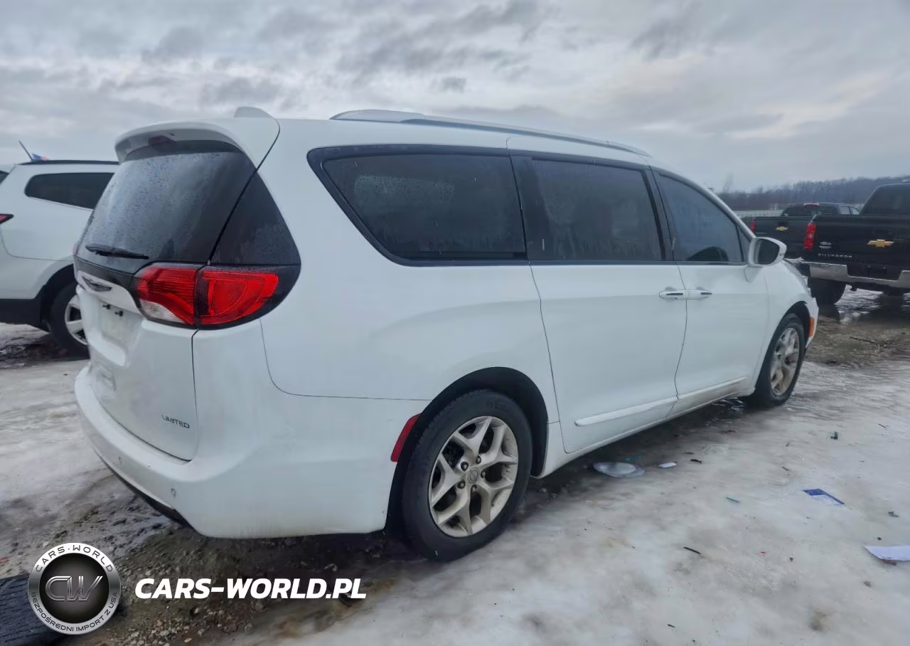 2020 Chrysler Pacifica Limited VIN:2C4RC1GG6LR181672 - 3