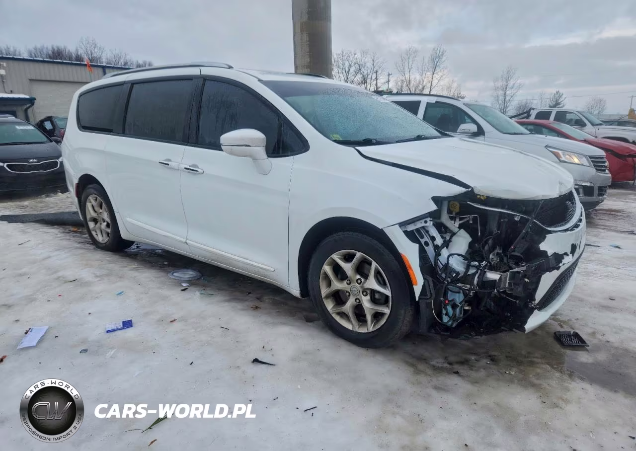 2020 Chrysler Pacifica Limited VIN:2C4RC1GG6LR181672 - 4