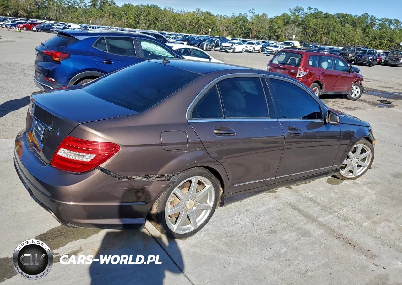 2013 Mercedes-Benz C 250 VIN:WDDGF4HB0DR264367 - 3