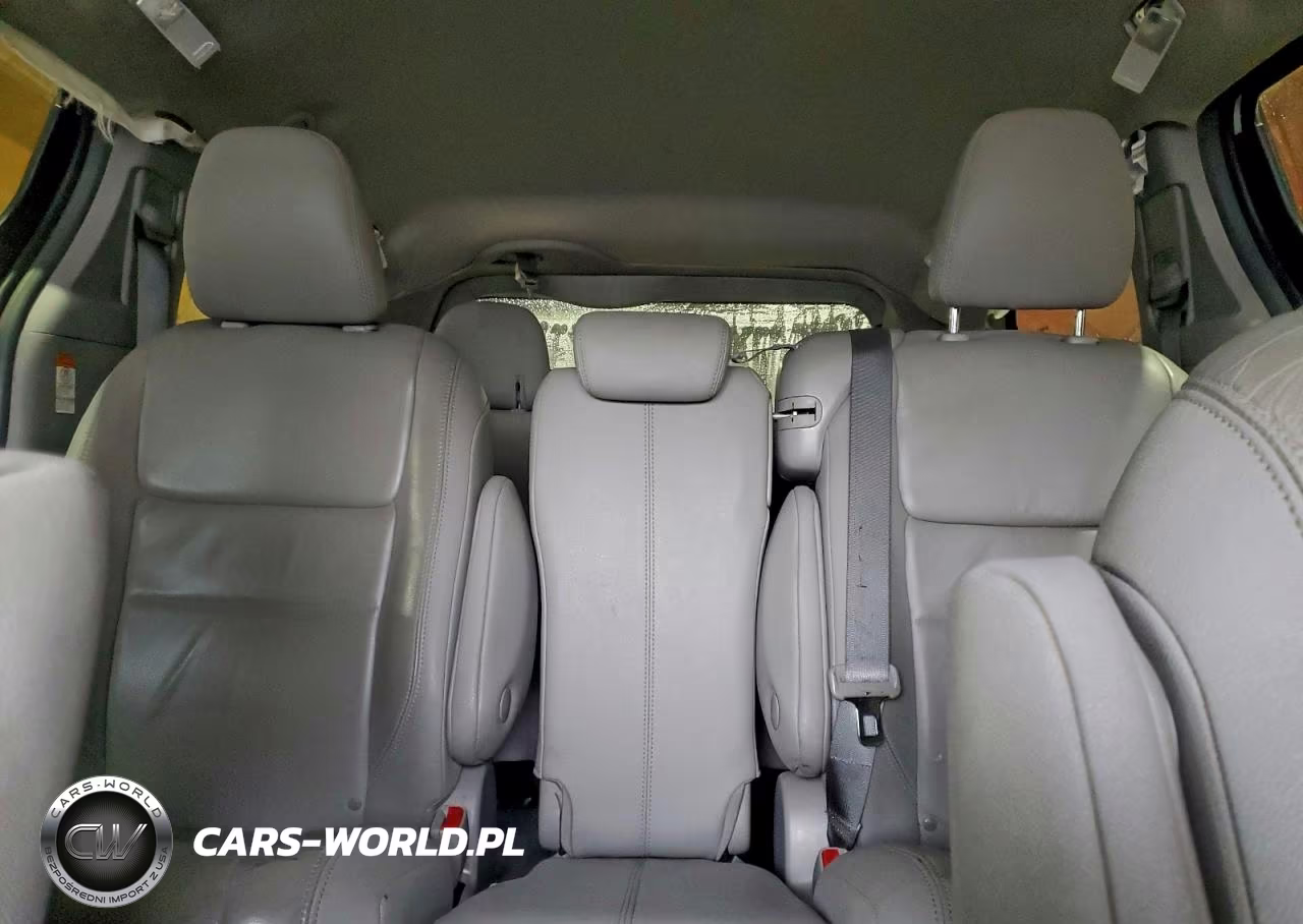 2018 Toyota Sienna Xle 8-Passenger VIN:5TDYZ3DC5JS930232 - 10