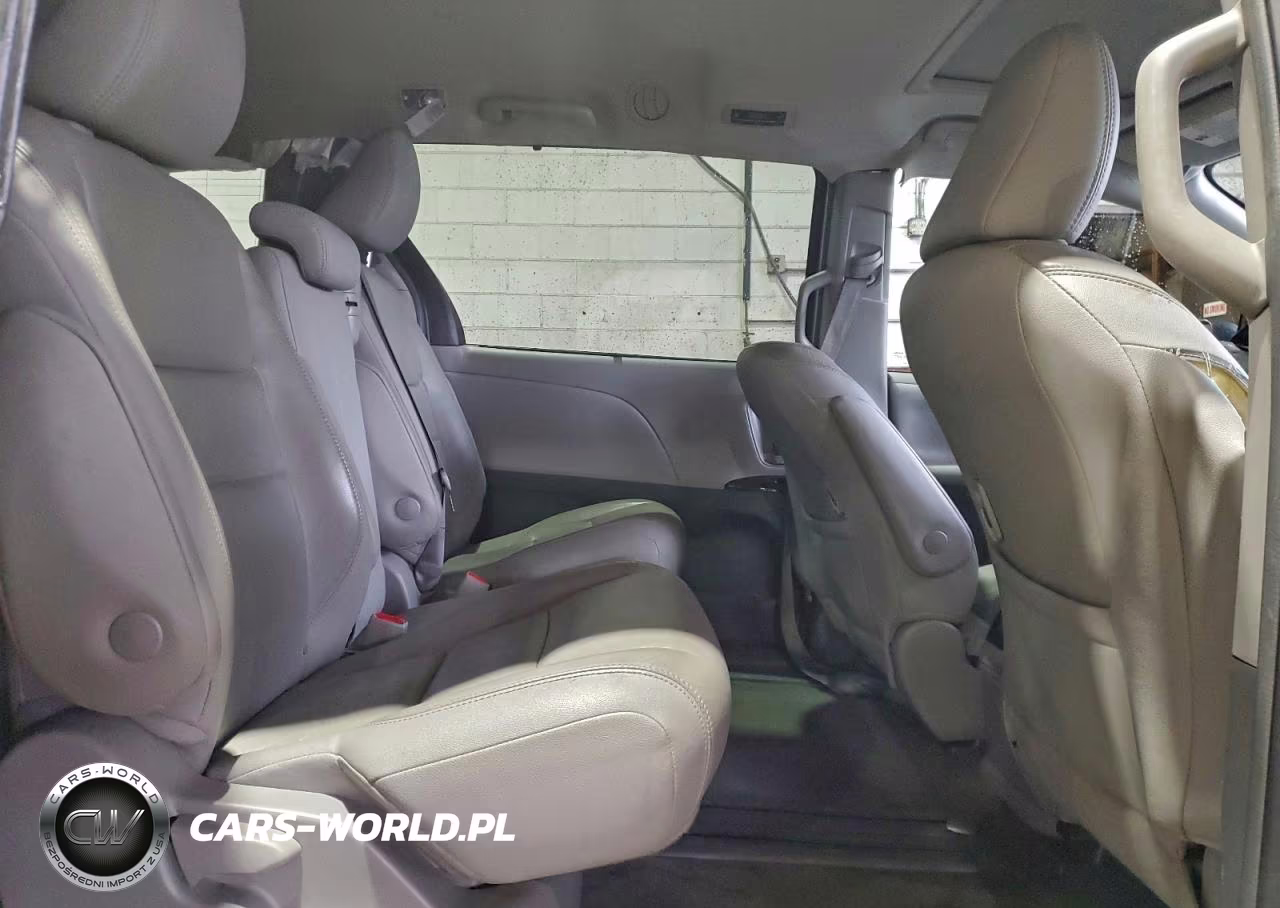 2018 Toyota Sienna Xle 8-Passenger VIN:5TDYZ3DC5JS930232 - 11