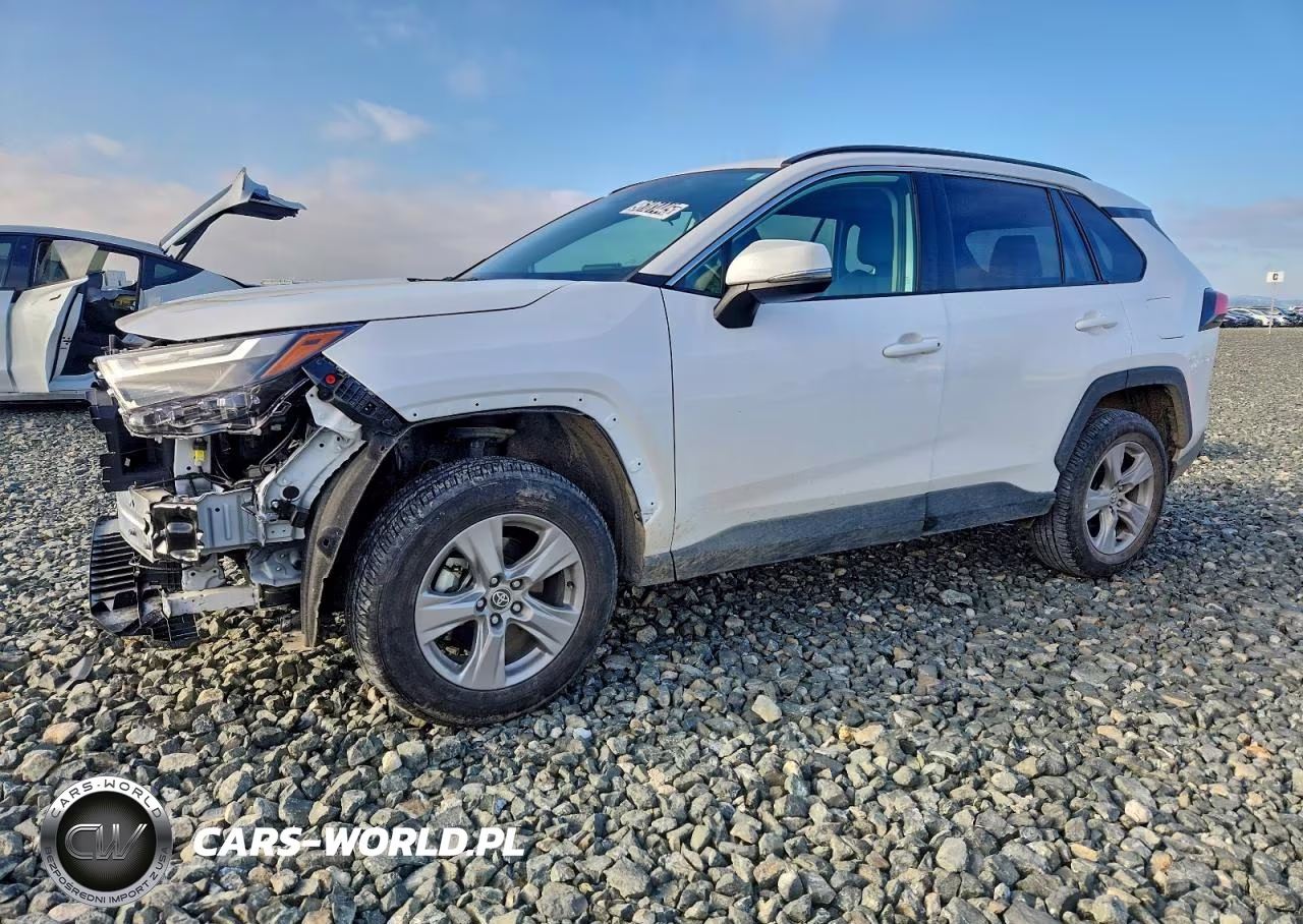 2024 Toyota Rav4 Xle – zdjęcie 1 z 14