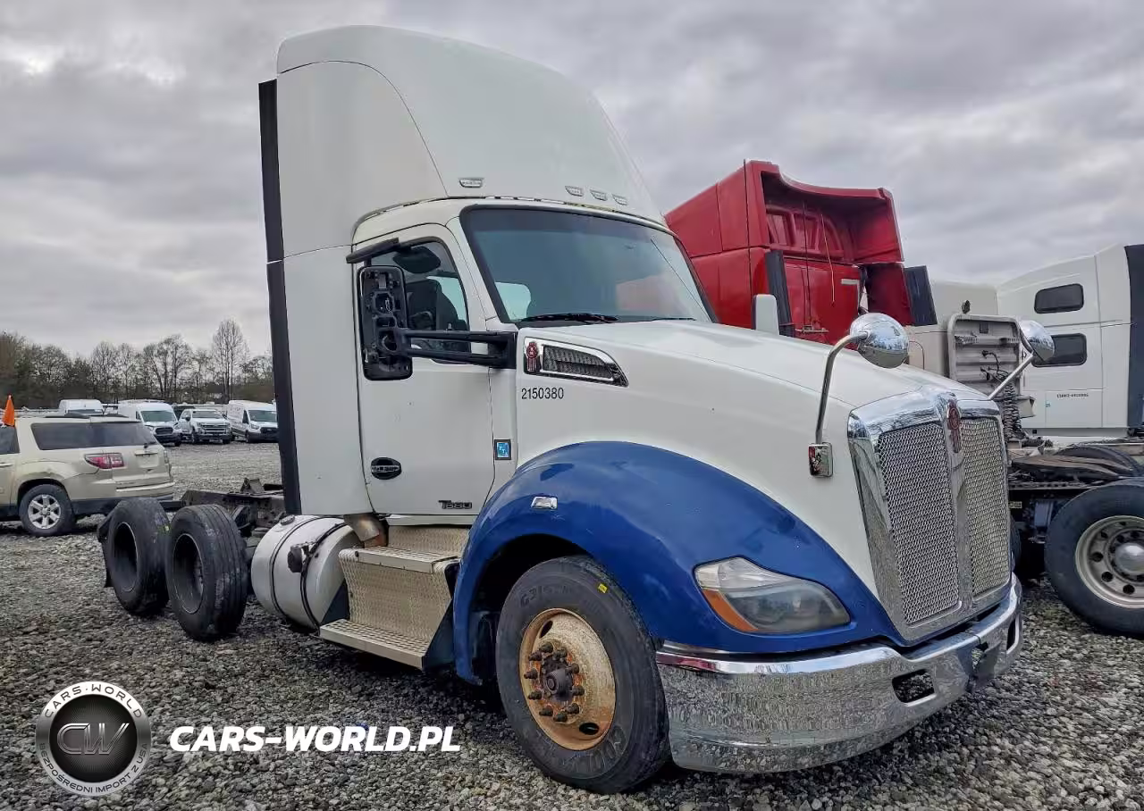 2015 Kenworth T680 Semi Truck