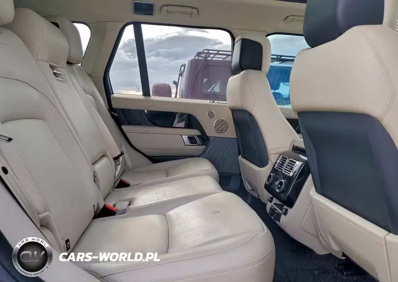 2021 Land Rover Range Rover VIN:SALGR2SUXMA446911 - 11