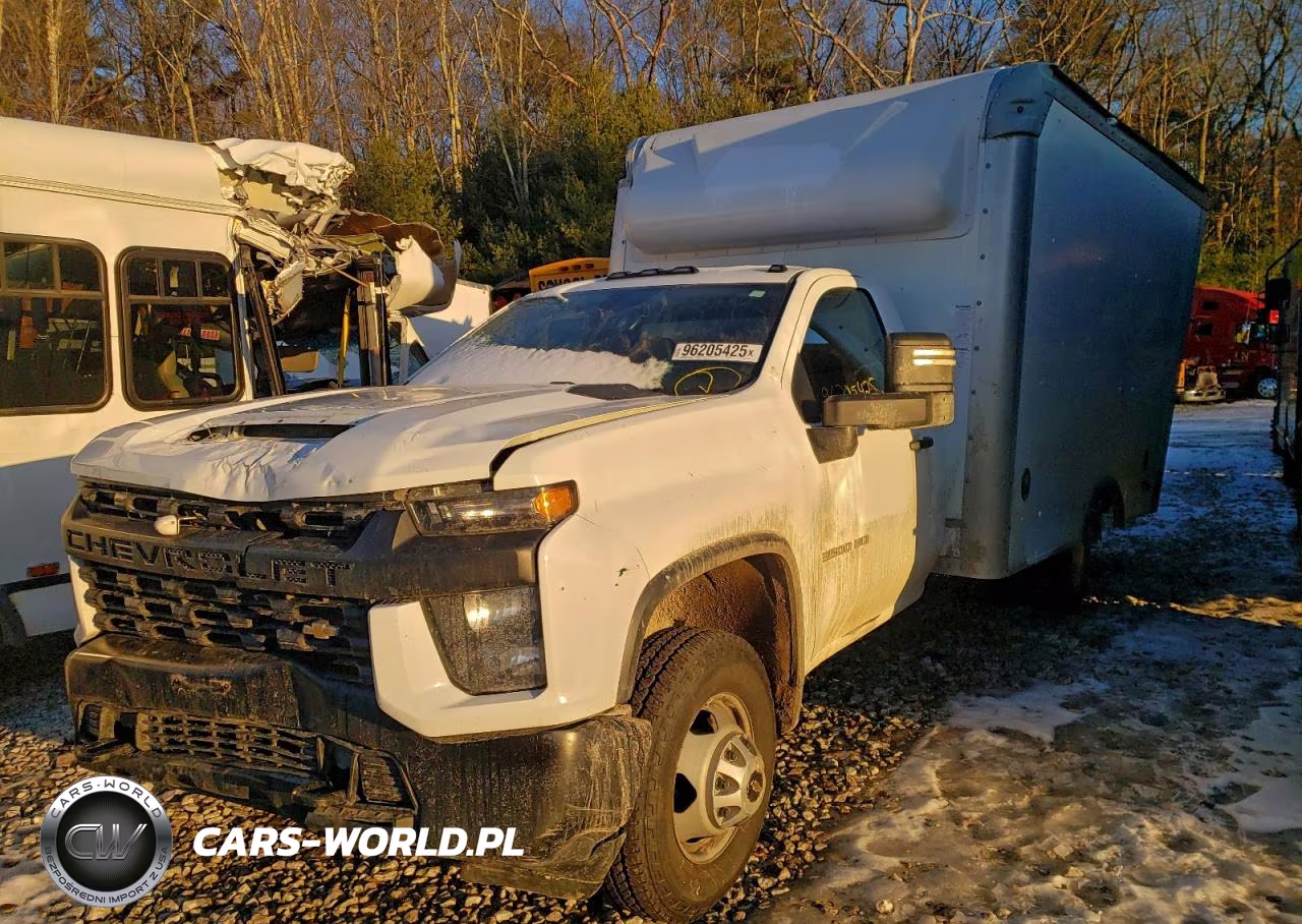 2023 Chevrolet Silverado Box Truck