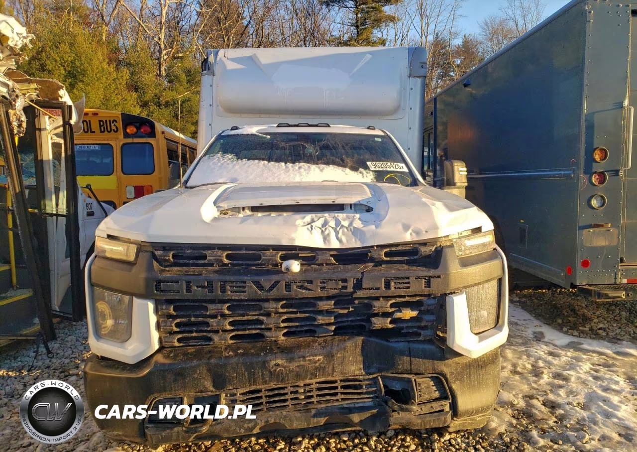2023 Chevrolet Silverado Box Truck VIN:1GB3YSE76PF211609 - 5