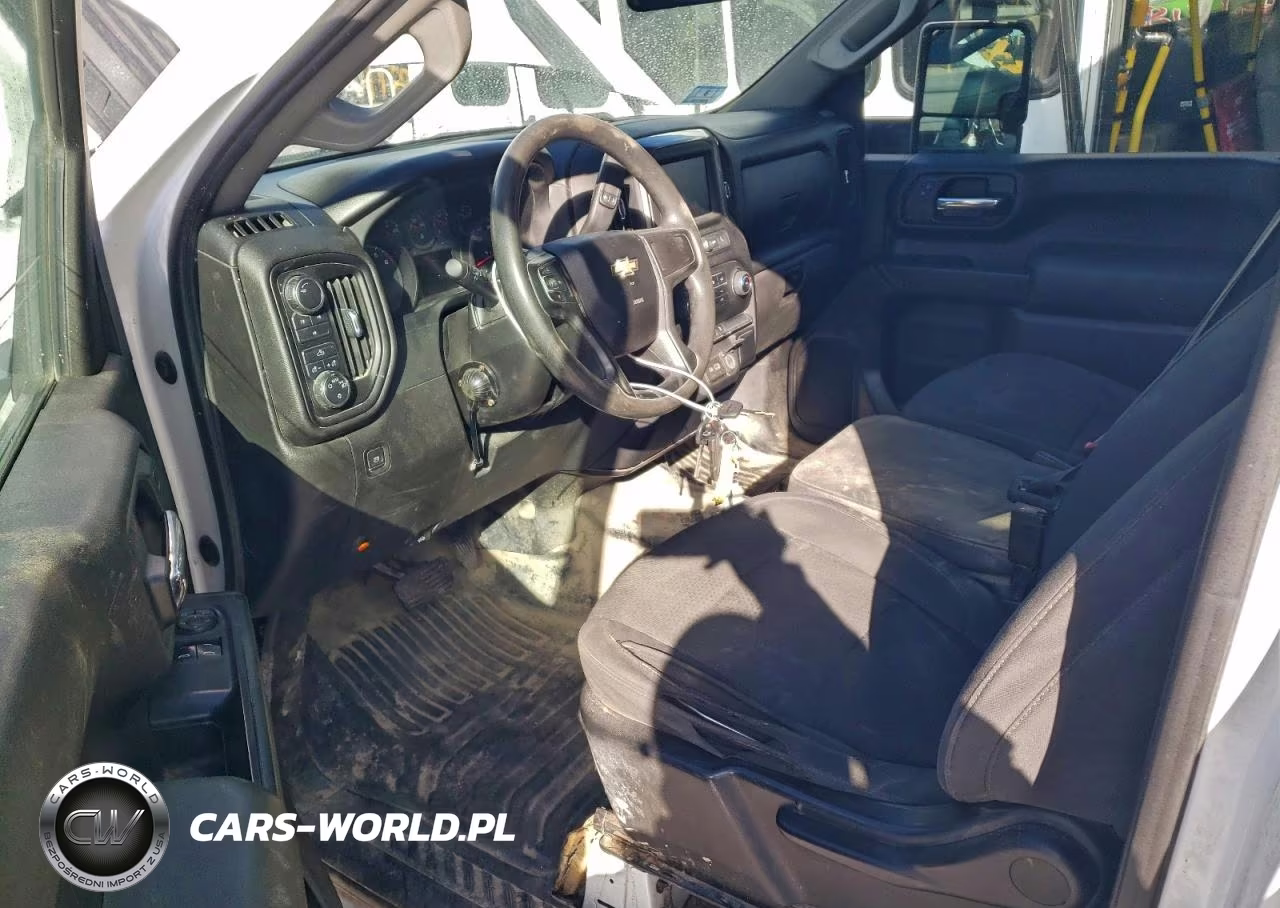 2023 Chevrolet Silverado Box Truck VIN:1GB3YSE76PF211609 - 8
