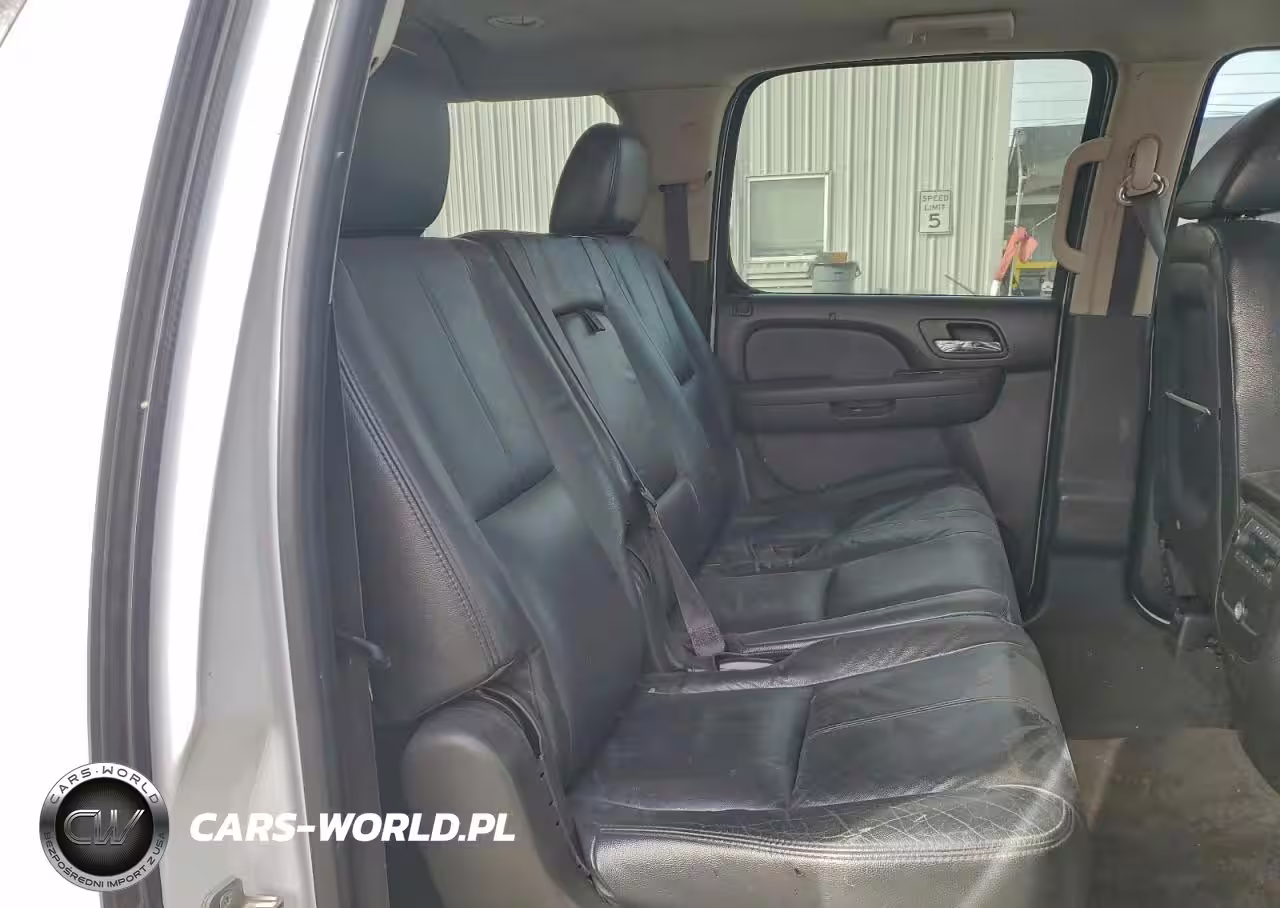 2011 Chevrolet Suburban C1500 Ls VIN:1GNSCHE05BR378862 - 11