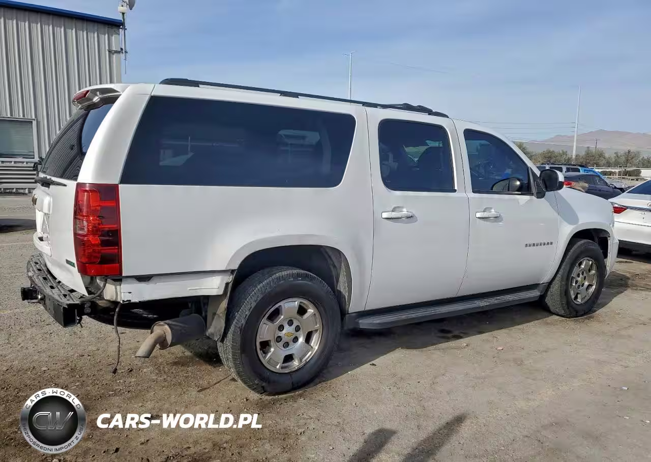 2011 Chevrolet Suburban C1500 Ls VIN:1GNSCHE05BR378862 - 3
