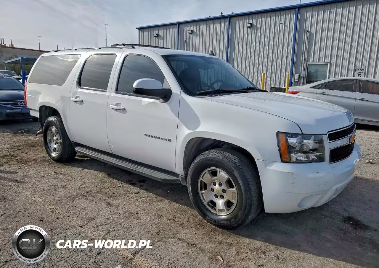 2011 Chevrolet Suburban C1500 Ls VIN:1GNSCHE05BR378862 - 4
