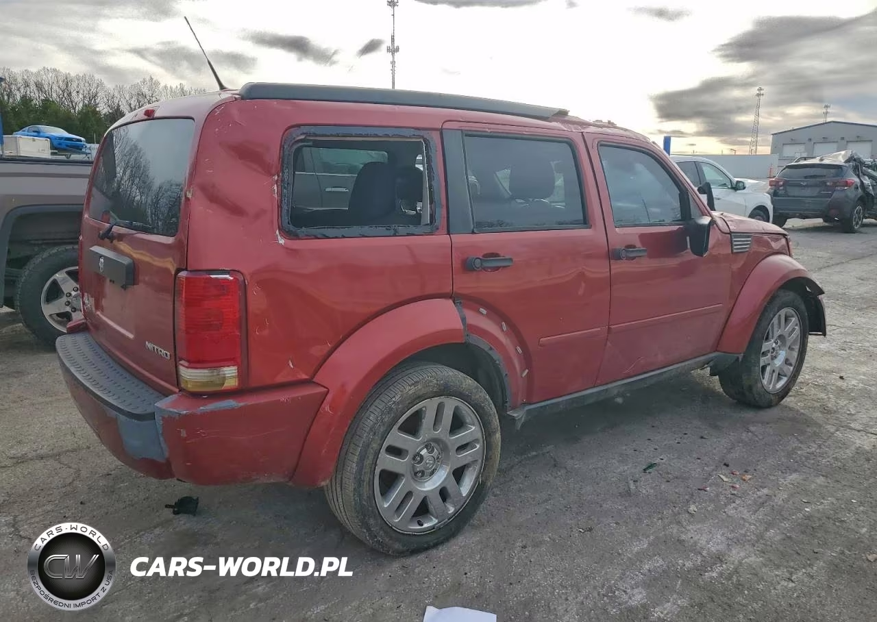2011 Dodge Nitro Heat VIN:1D4PT4GX8BW522619 - 3
