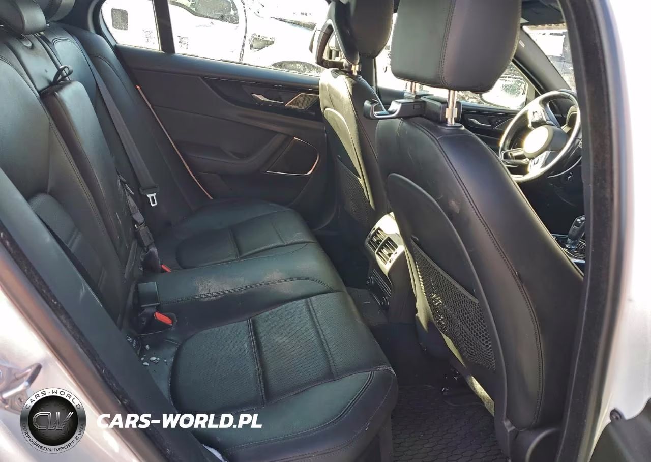 2020 Jaguar Xe S VIN:SAJAJ4FX2LCP61405 - 10
