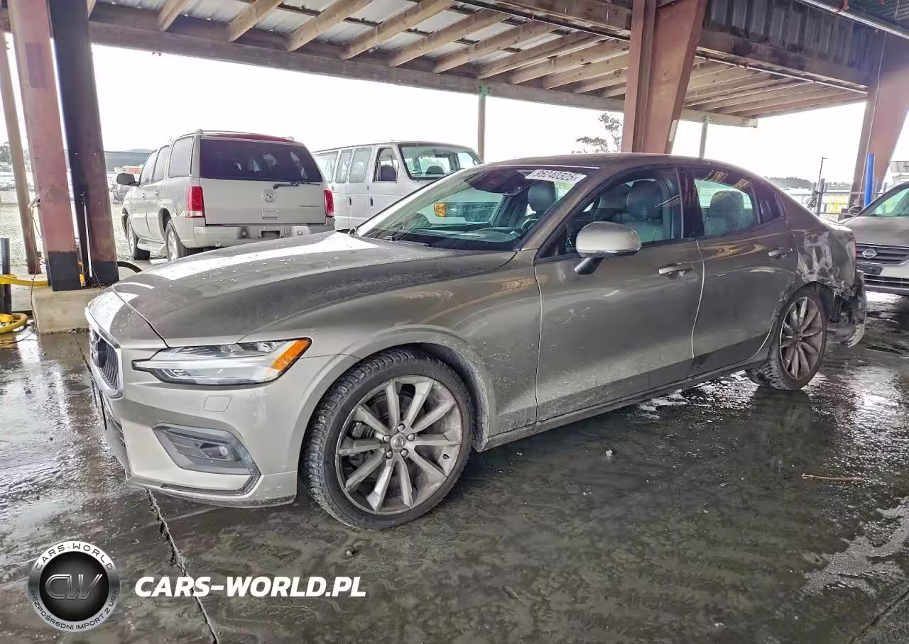 2020 Volvo S60 T5 Momentum