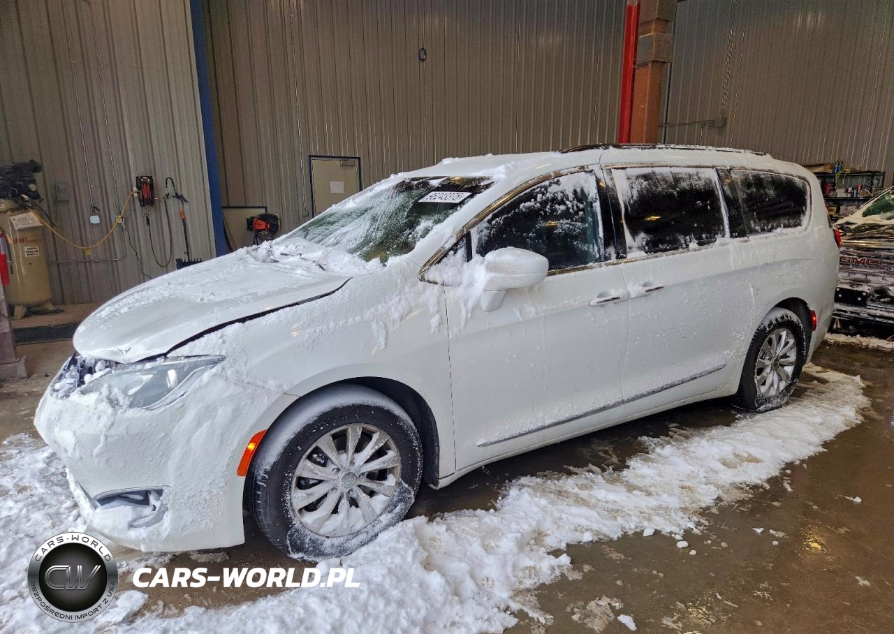 2017 Chrysler Pacifica Touring L