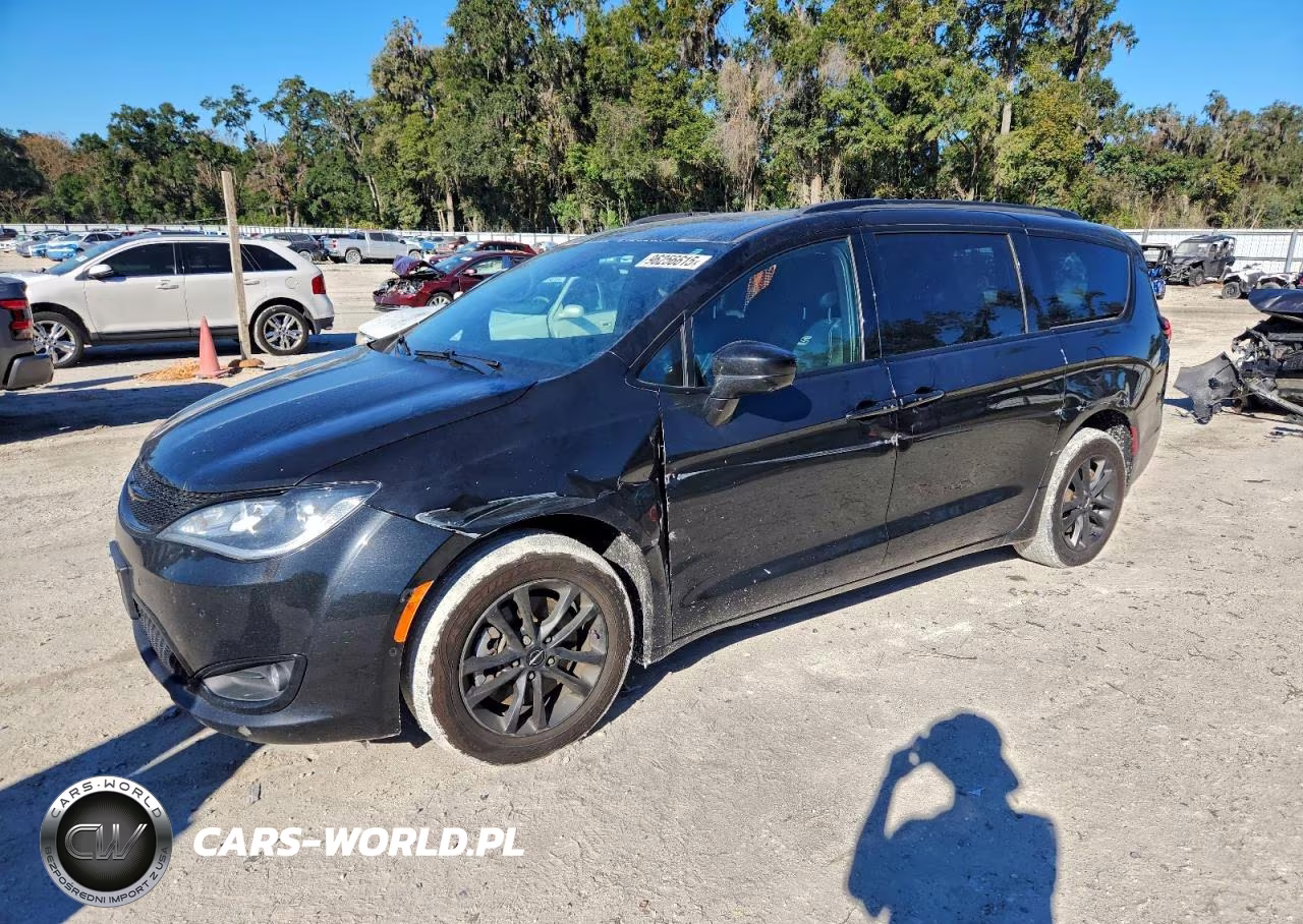 2020 Chrysler Pacifica Touring L – zdjęcie 1 z 13