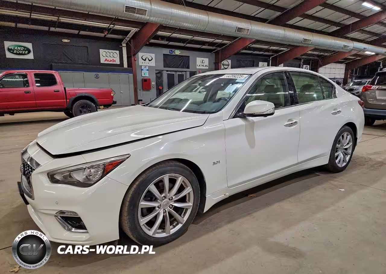 2018 Infiniti Q50 Luxe