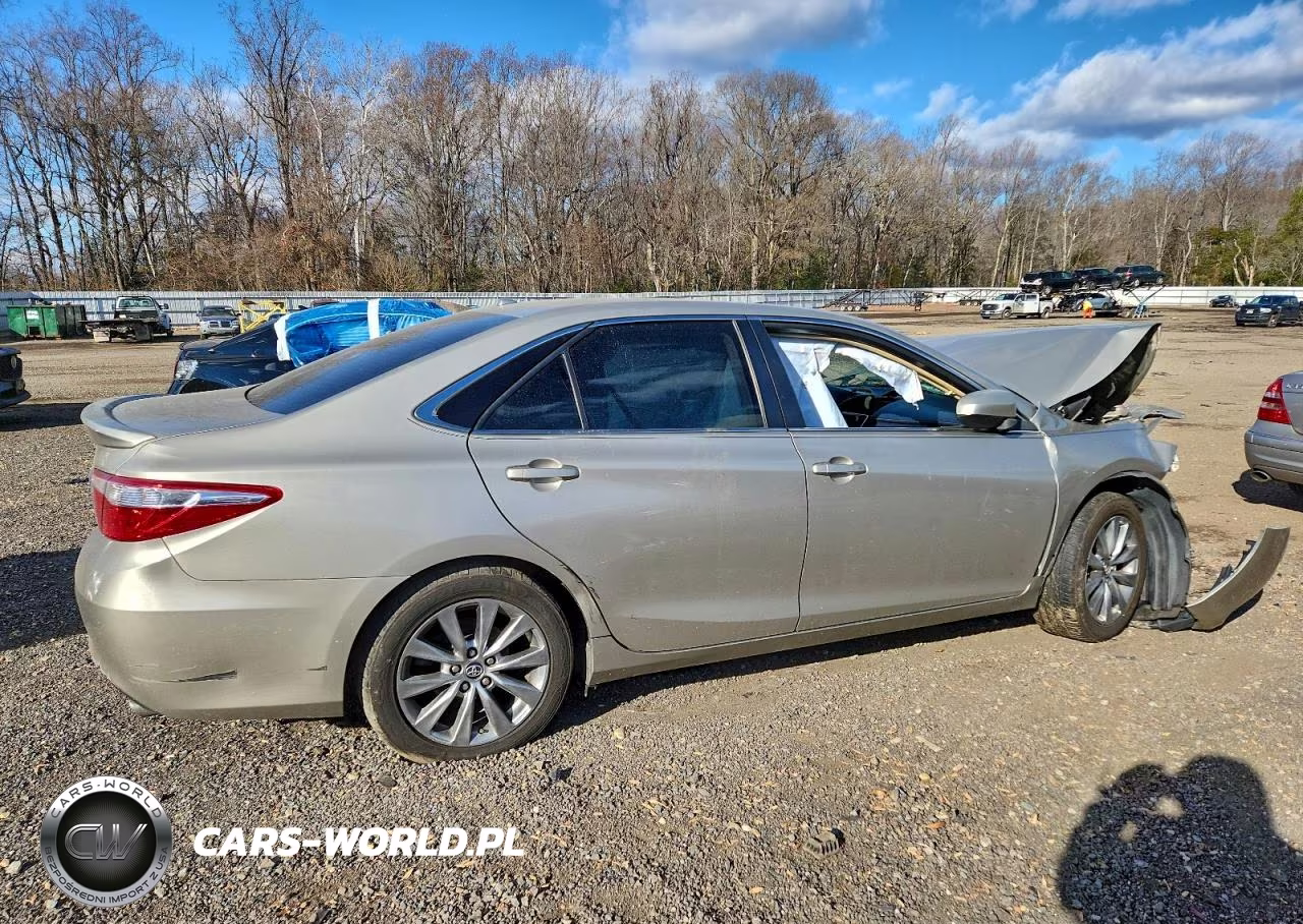 2016 Toyota Camry VIN:4T1BF1FK1GU568097 - 3