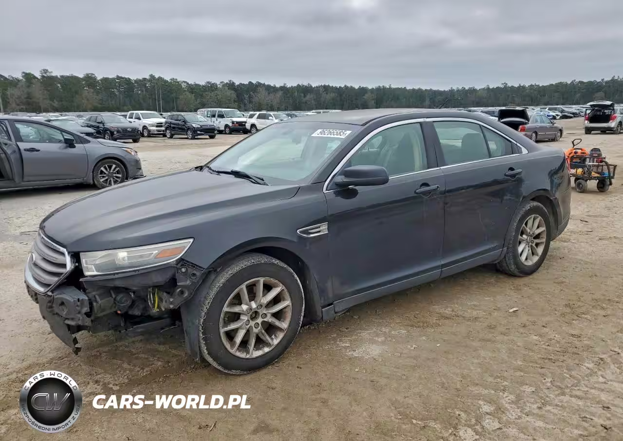 2013 Ford Taurus Se