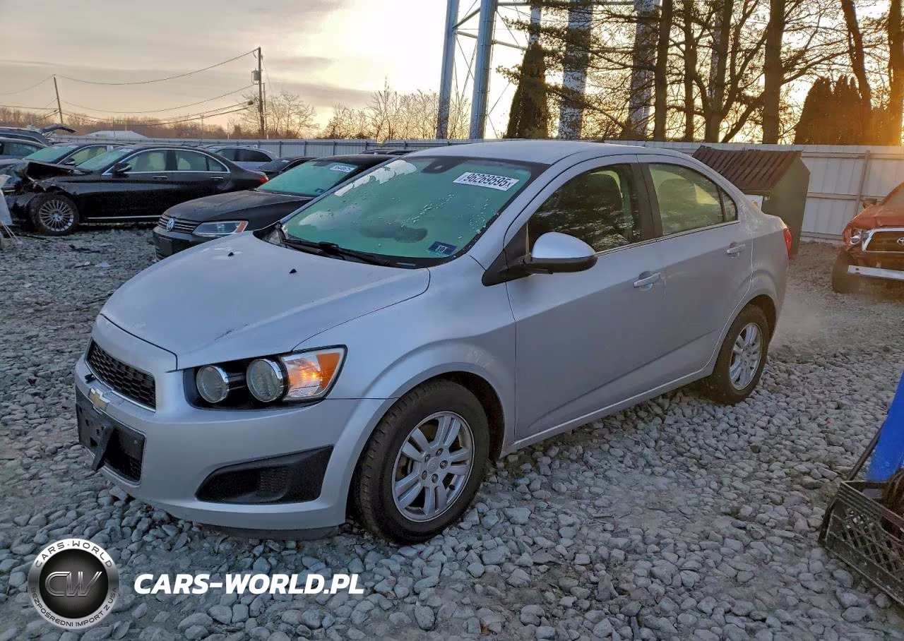 2013 Chevrolet Sonic Lt – zdjęcie 1 z 12