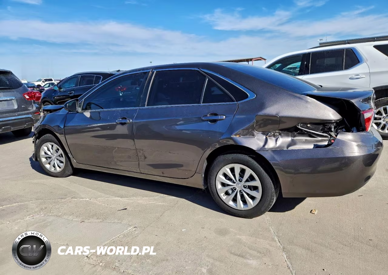 2016 Toyota Camry Le VIN:4T1BF1FK7GU569724 - 2