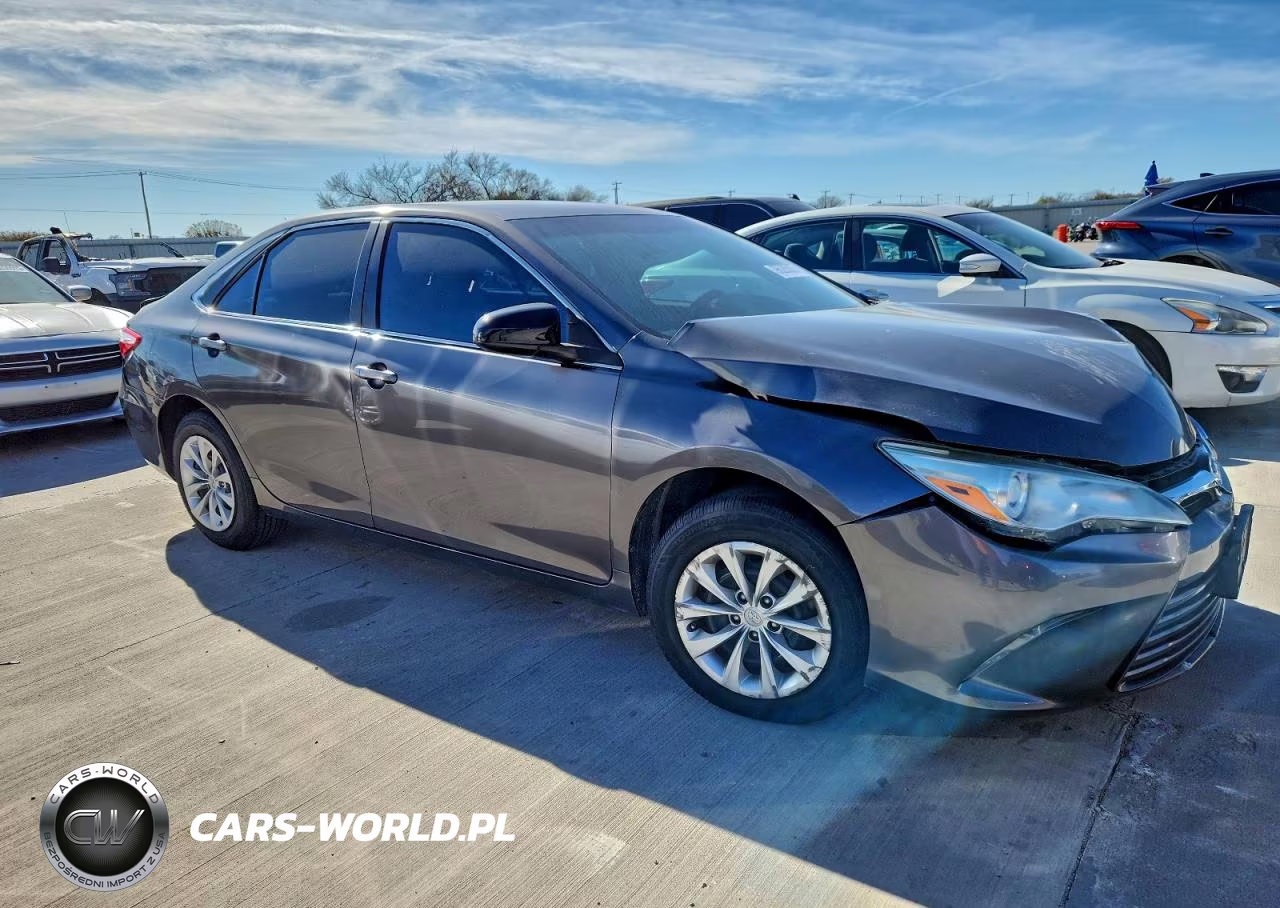 2016 Toyota Camry Le VIN:4T1BF1FK7GU569724 - 4