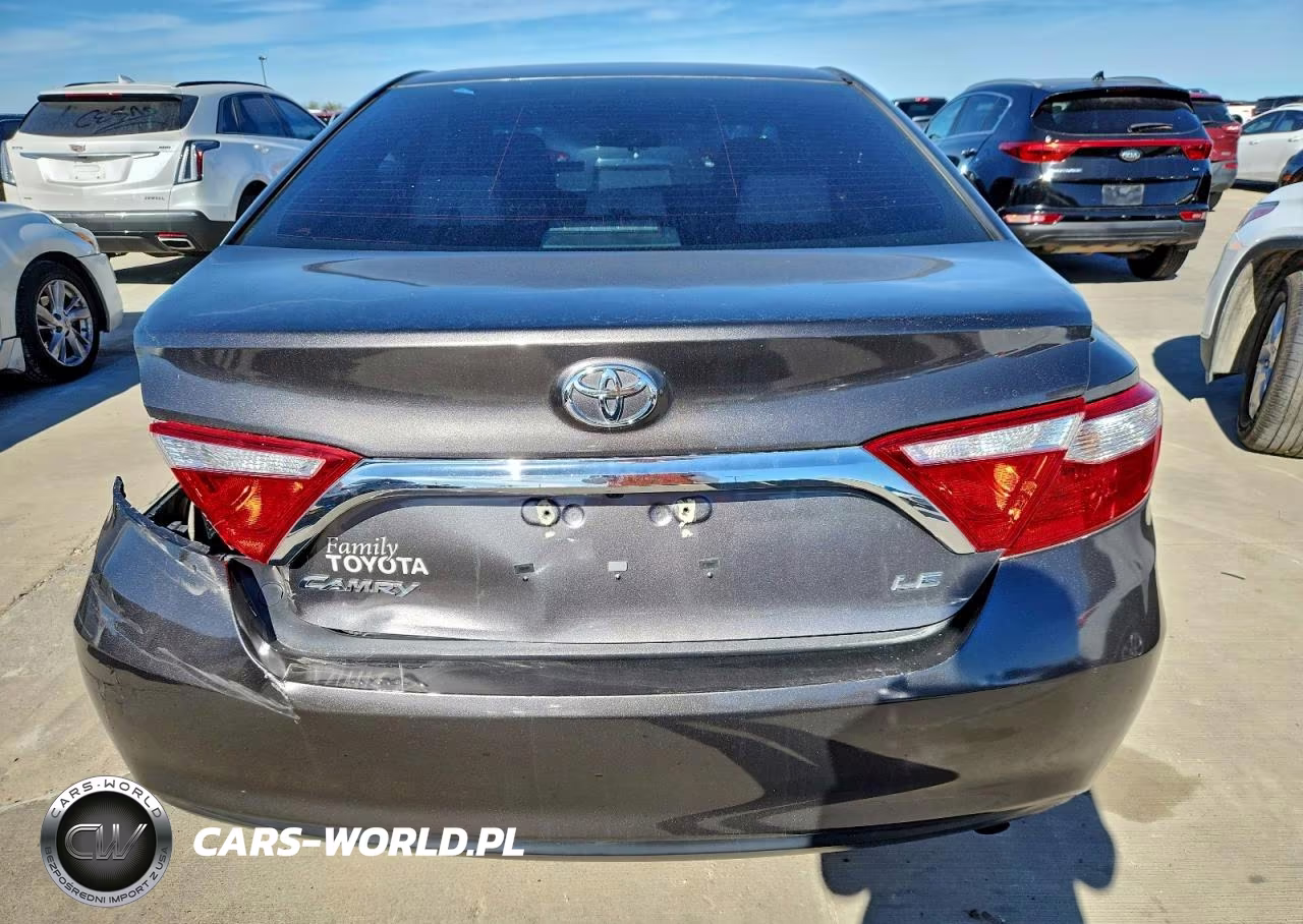 2016 Toyota Camry Le VIN:4T1BF1FK7GU569724 - 6