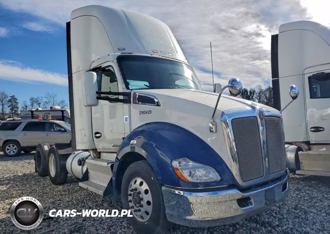 2016 Kenworth T680 Semi Truck