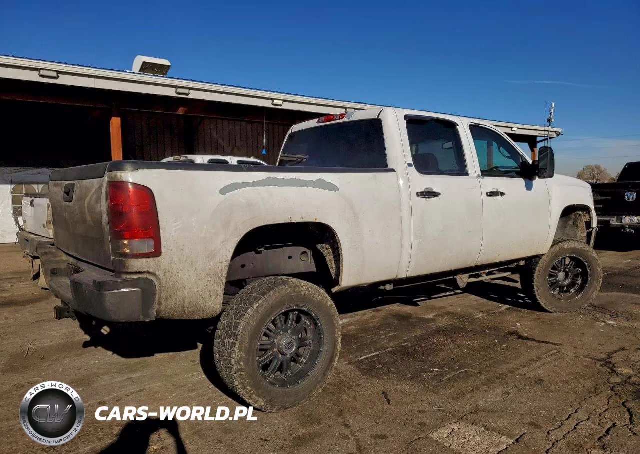 2007 GMC Sierra K2500 Heavy Duty VIN:1GTHK23687F538526 - 3