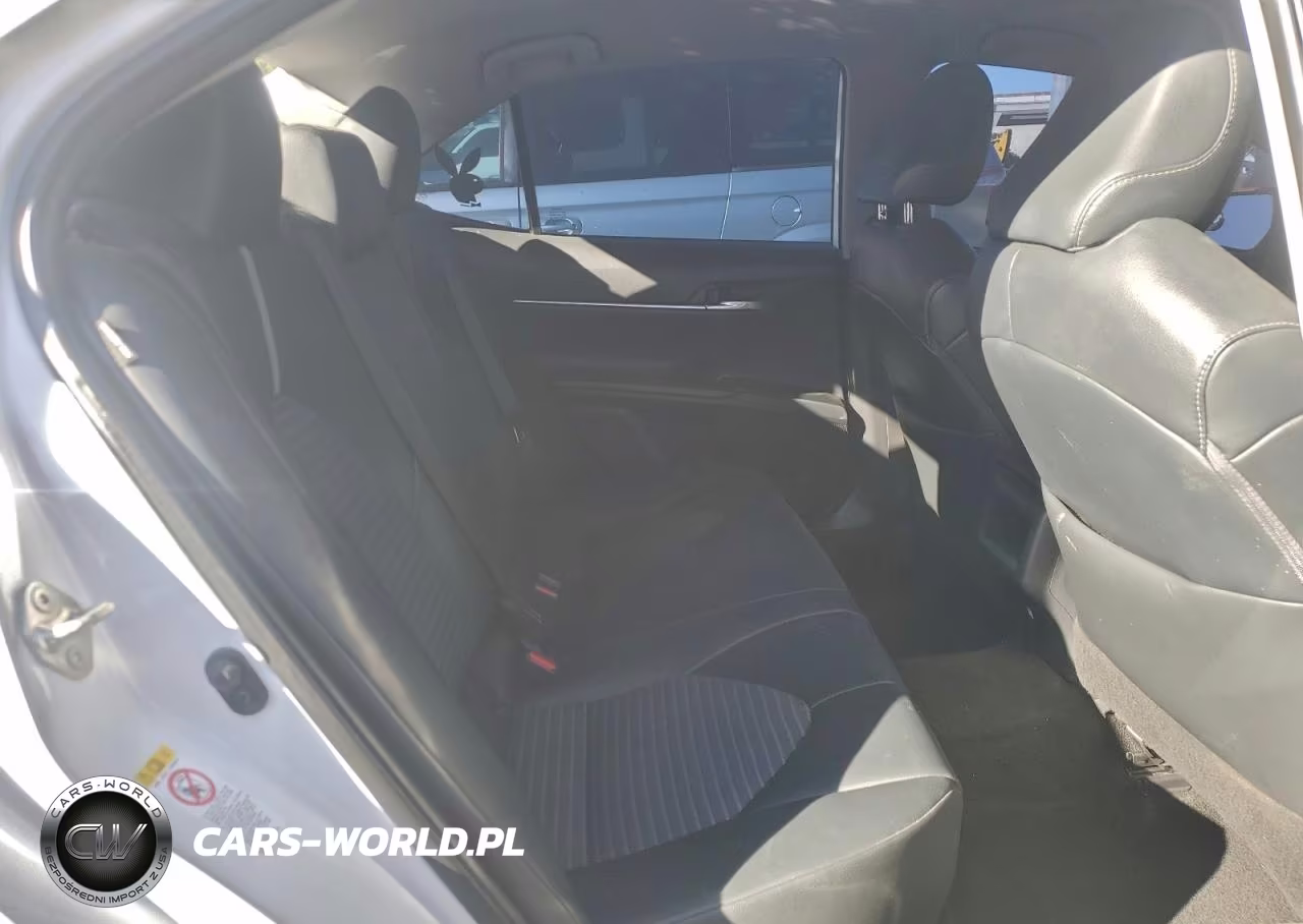 2019 Toyota Camry L VIN:4T1B11HK3KU711734 - 10