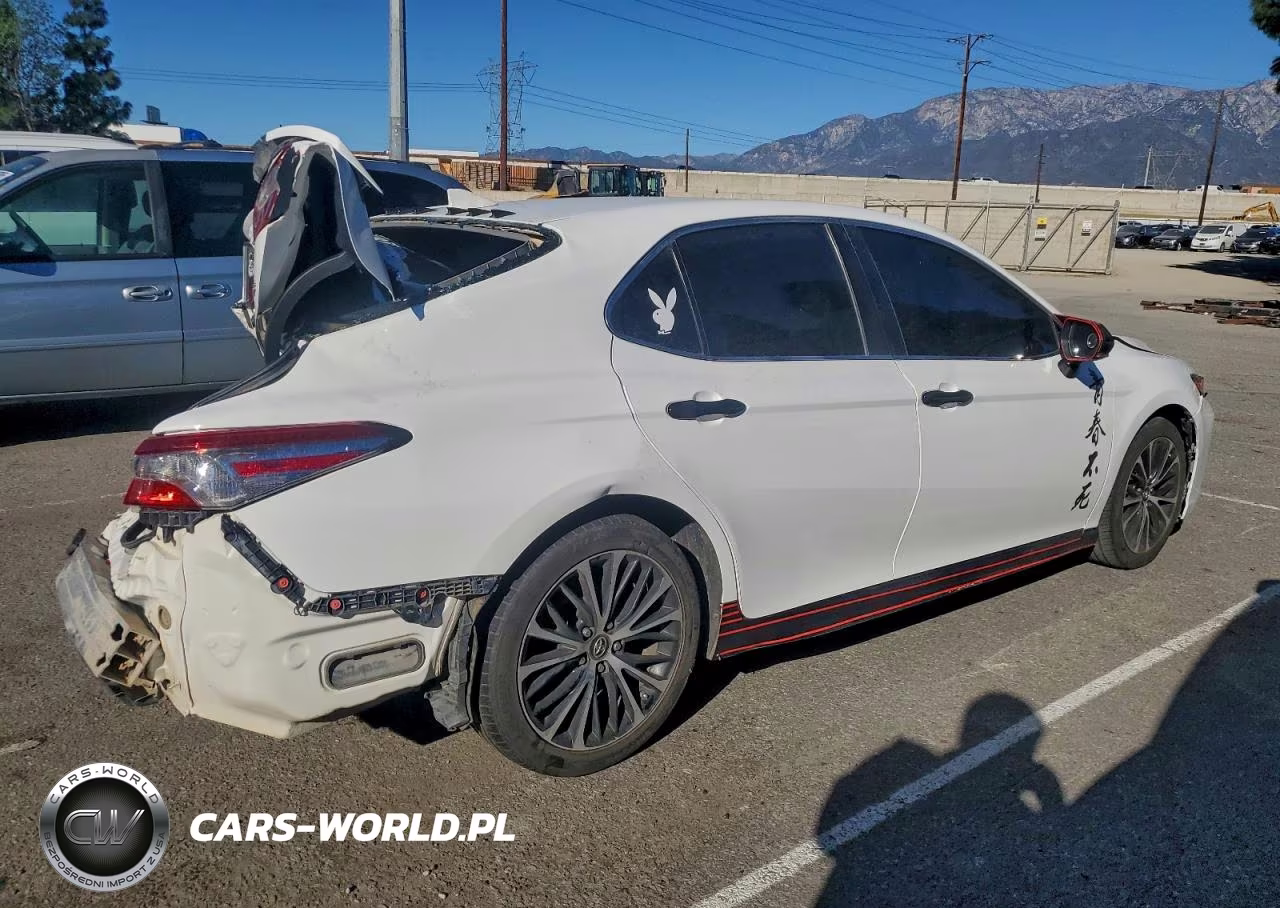 2019 Toyota Camry L VIN:4T1B11HK3KU711734 - 3