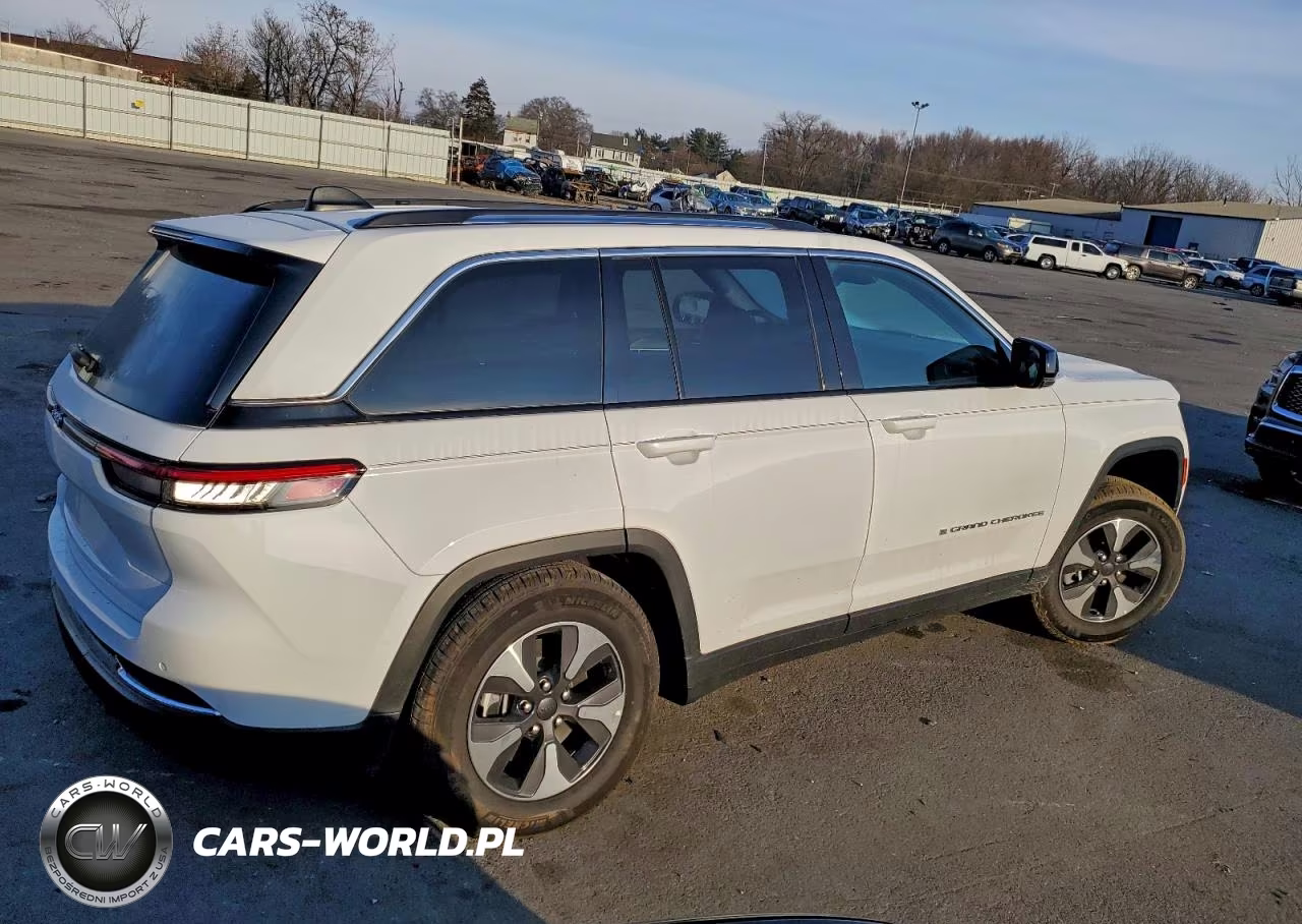 2024 Jeep Grand Cherokee Limited 4Xe VIN:1C4RJYB63RC713328 - 3