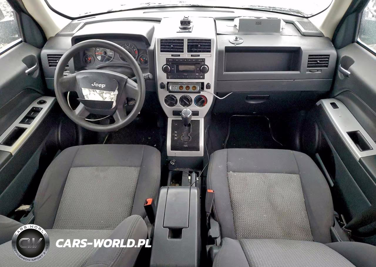 2008 Jeep Patriot Sport VIN:1J8FF28W18D778351 - 8