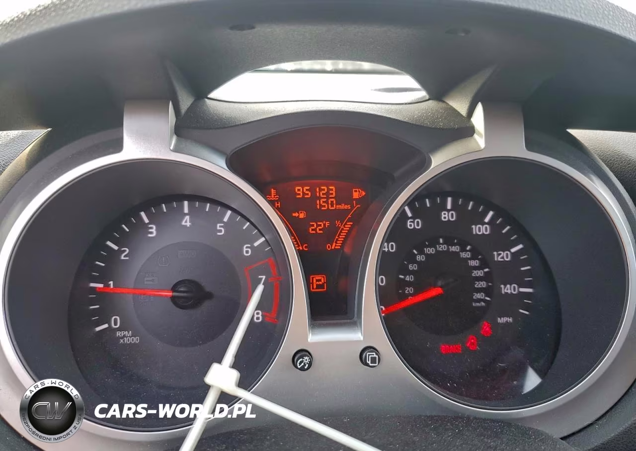 2015 Nissan Juke S VIN:JN8AF5MV1FT560160 - 9