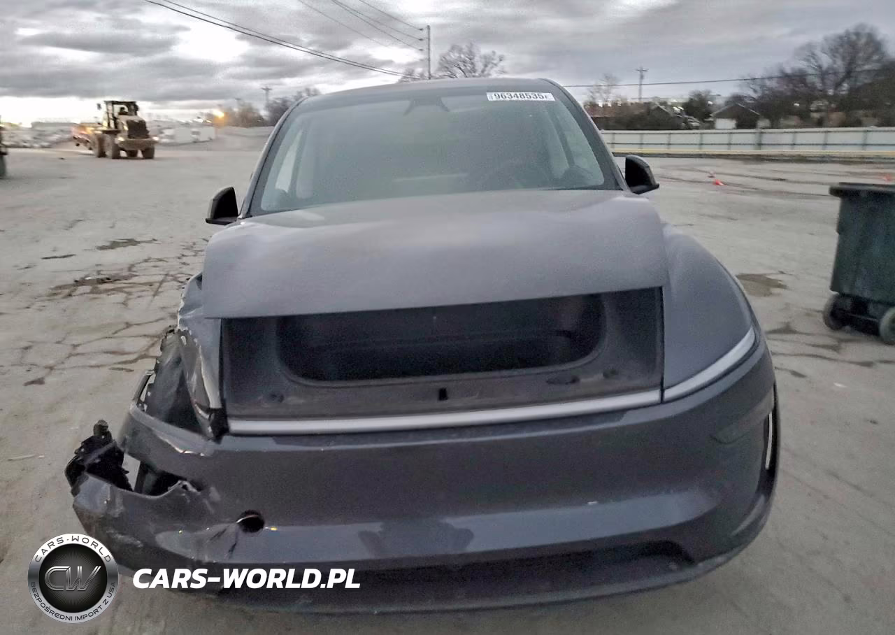 2026 Tesla Model Y VIN:7SAYGDEE6TA463454 - 5