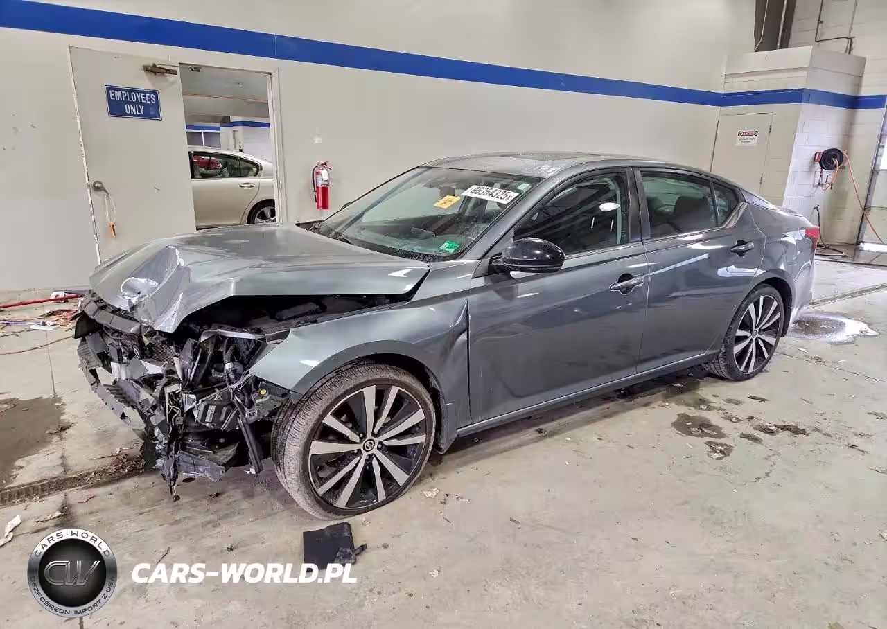 2020 Nissan Altima Sr