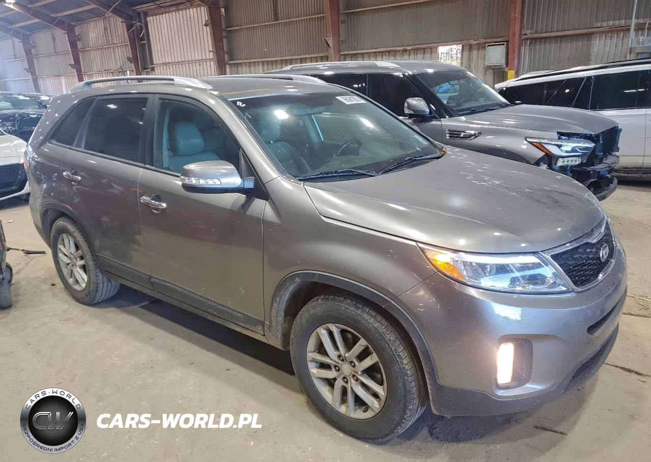 2014 Kia Sorento Lx VIN:5XYKT4A63EG500763 - 4