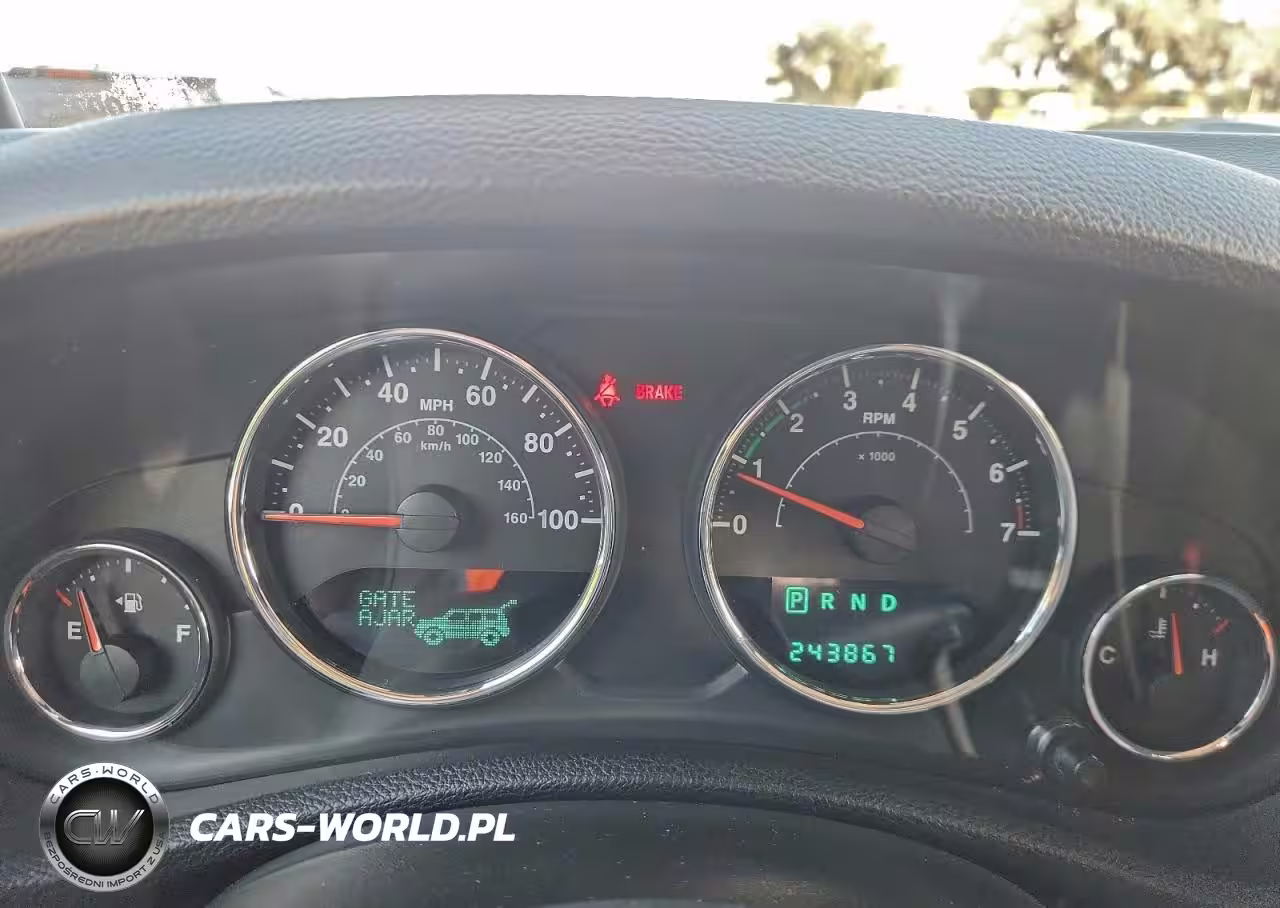 2014 Jeep Wrangler Rubicon VIN:1C4BJWCG2EL190035 - 9