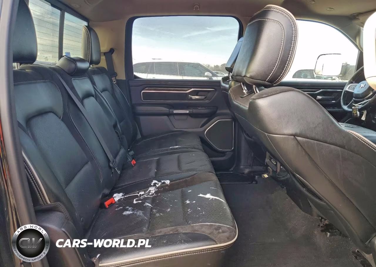 2019 Ram 1500 Laramie VIN:1C6SRFJTXKN550345 - 10