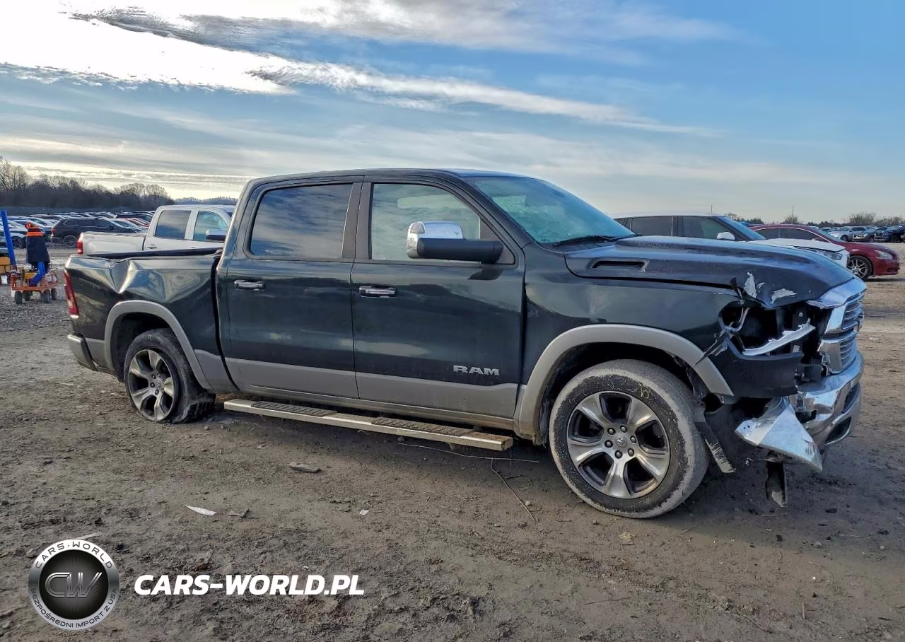 2019 Ram 1500 Laramie VIN:1C6SRFJTXKN550345 - 4