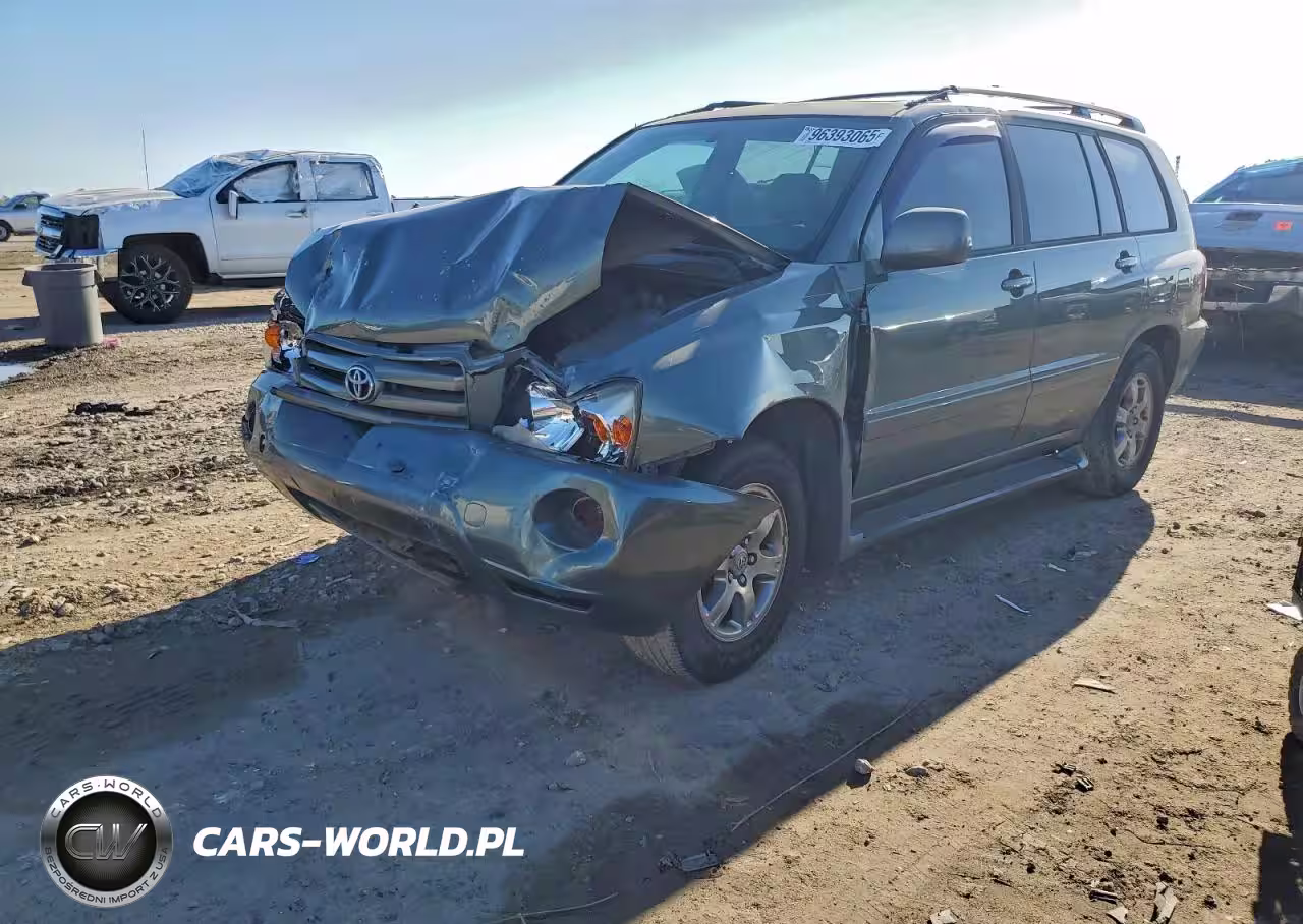 2004 Toyota Highlander Base