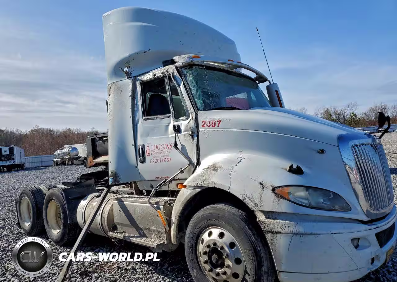 2016 International Prostar Semi Truck
