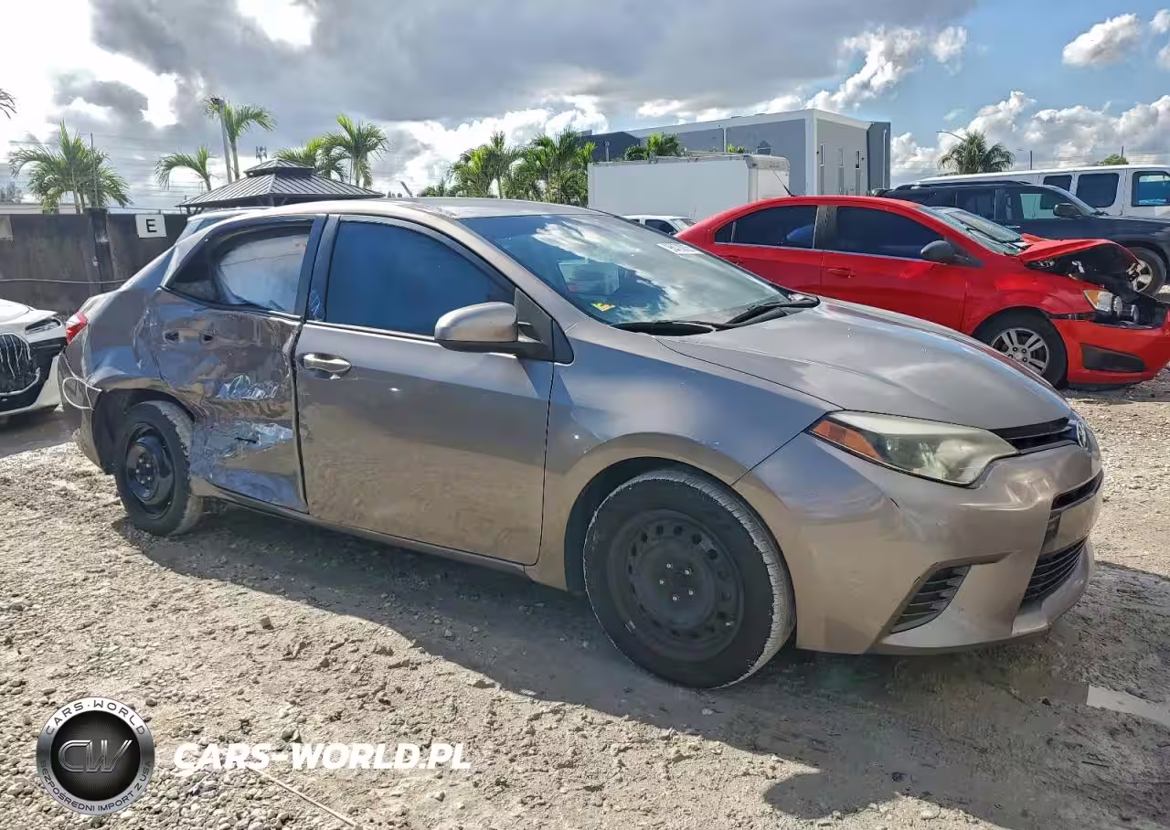 2015 Toyota Corolla L VIN:5YFBURHE9FP337783 - 4