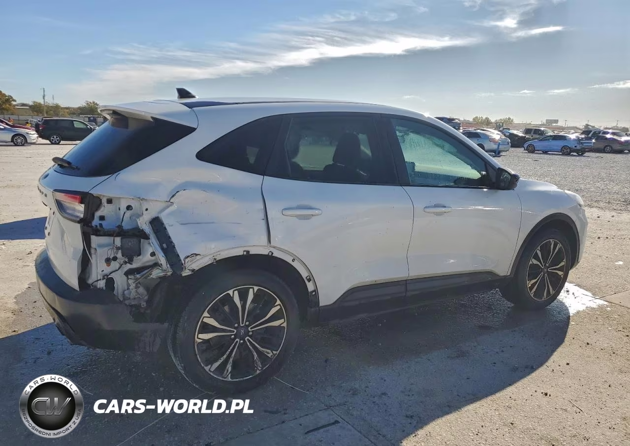 2021 Ford Escape Se VIN:1FMCU0G63MUA03299 - 3