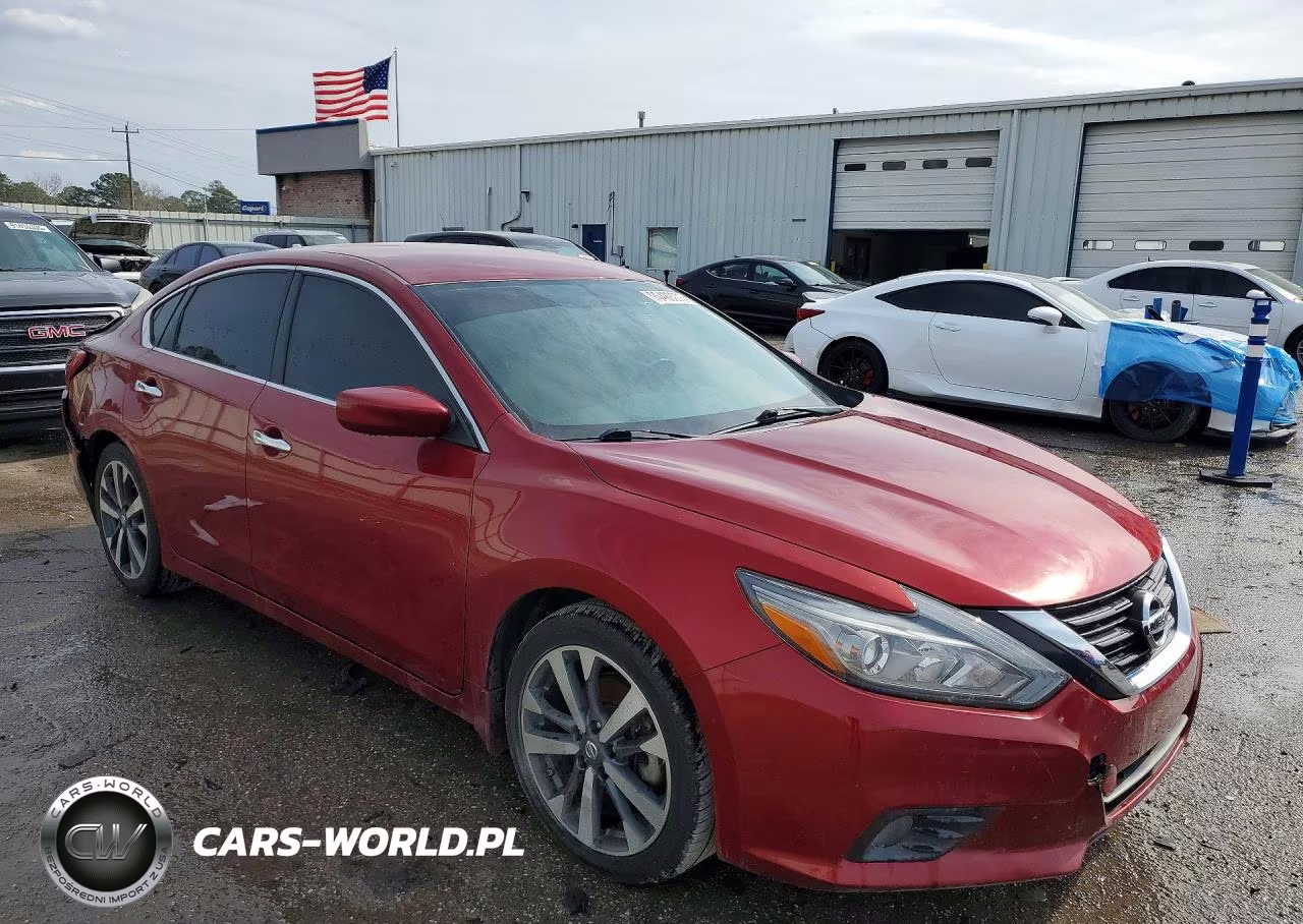 2017 Nissan Altima 2.5 VIN:1N4AL3AP1HC498640 - 4