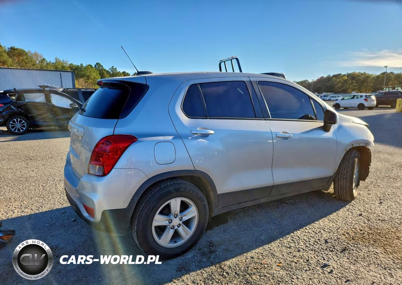 2022 Chevrolet Trax Ls VIN:KL7CJKSM4NB522628 - 3