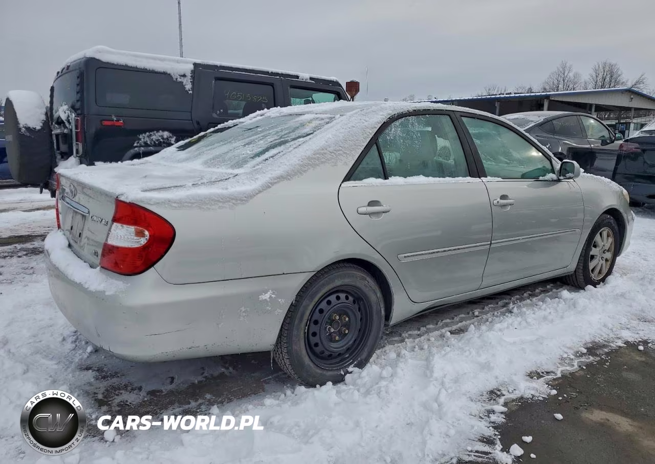 2003 Toyota Camry VIN:4T1BF30K03U061075 - 3
