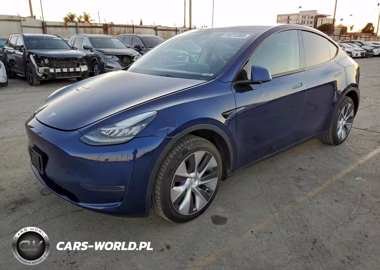 2022 Tesla Model Y Long Range Dual Motor All-Wheel Drive